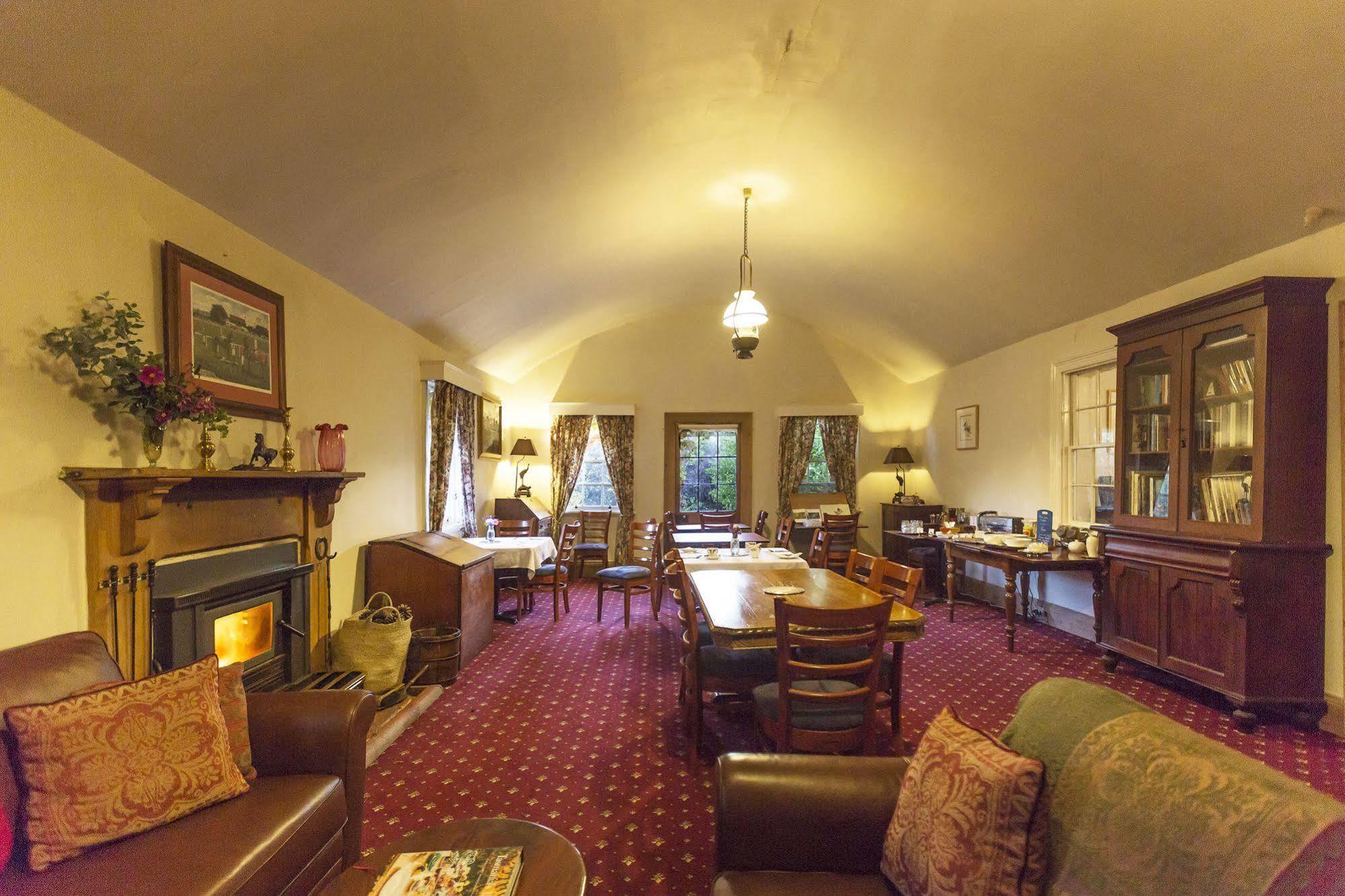 The Racecourse Inn Longford Bagian luar foto