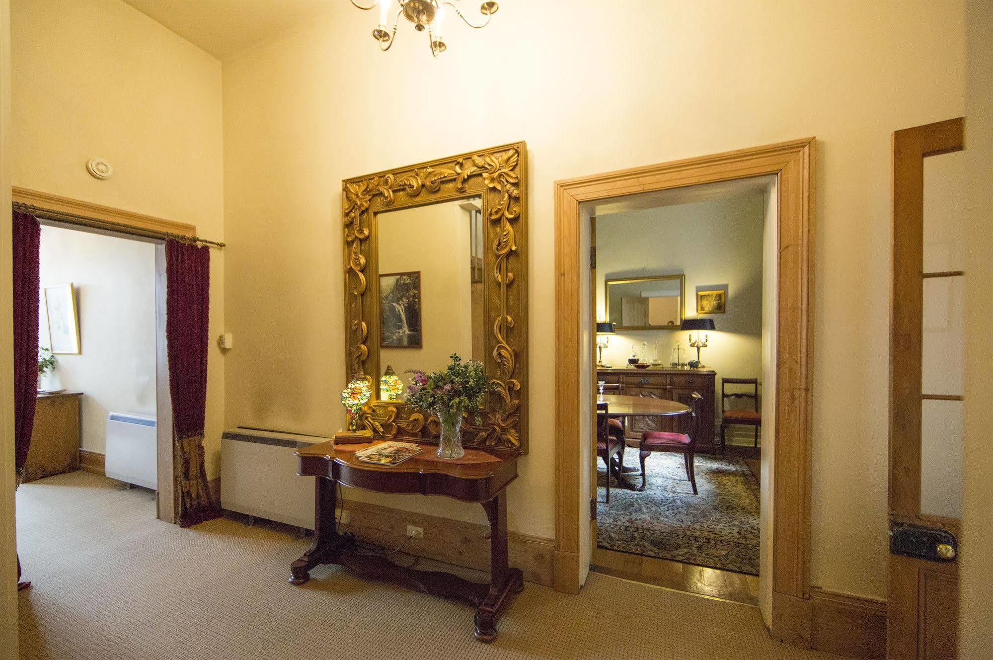 The Racecourse Inn Longford Bagian luar foto